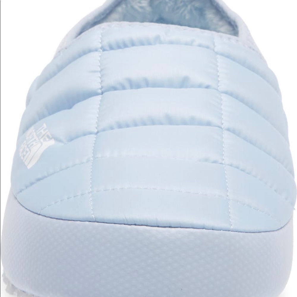 The North Face Thermo ball traction slippers+Limit color+Holiday Gift+91/2-10 - Picture 4 of 9